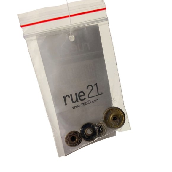 Velvet Front Button & Zipper Detail Mini Skirt - Picture 6 of 6